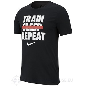 TSHIRT NIKE AV5400 WINTER TRAIN  NERO