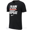 TSHIRT NIKE AV5400 WINTER TRAIN  NERO